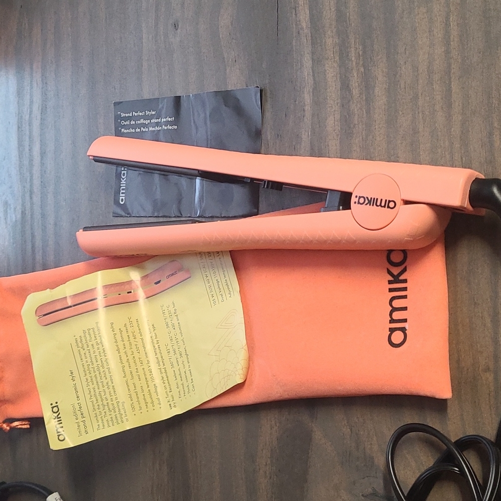 Amika flat iron